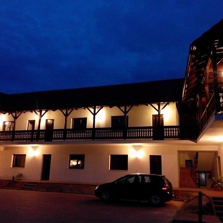 Pensiunea Alex Marga Exterior photo